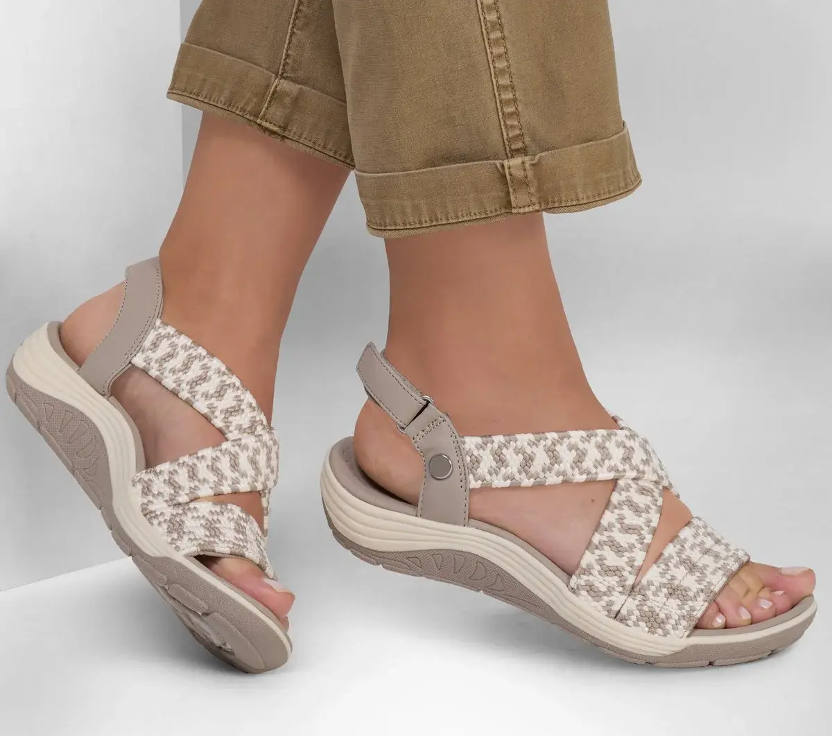 Martha Stewart: Reggae Cup – Coastal Trail